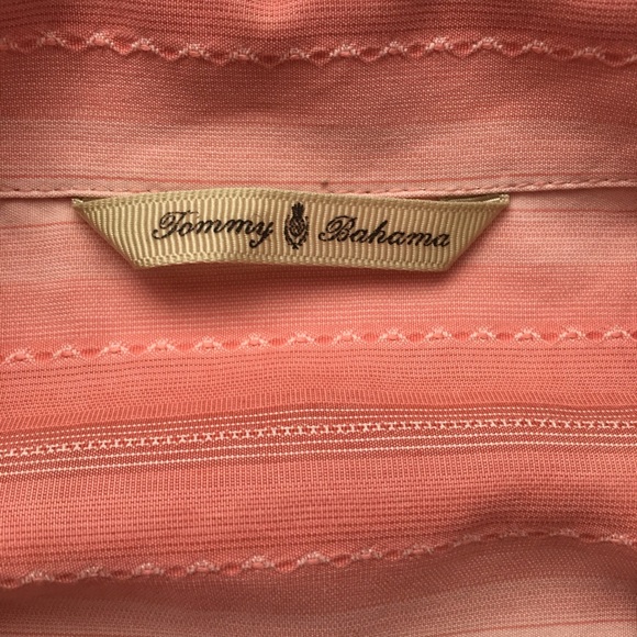 Tommy Bahama Men’s camp shirt - Picture 4 of 4